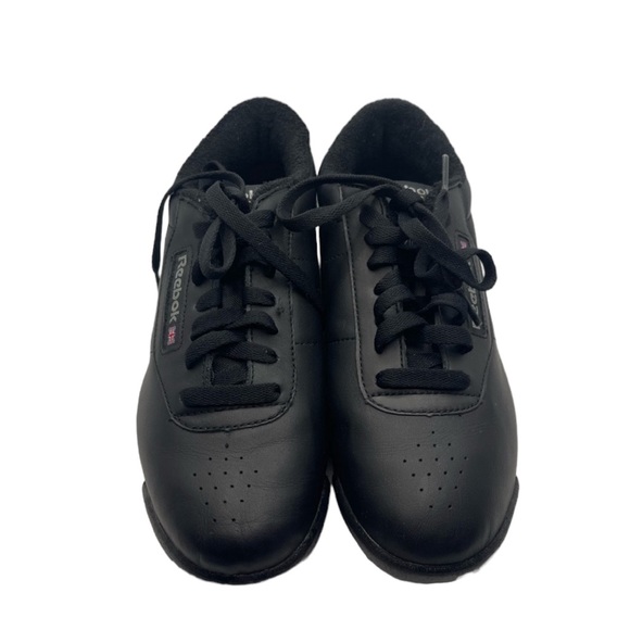Reebok Classic Women’s Leather Shoes Sneakers Color Black Size 6.1/2 - Picture 2 of 8